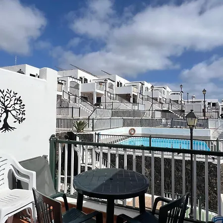 Central One Bedroom Apartment With Communal Pool - Casa Julie Tias Exterior photo
