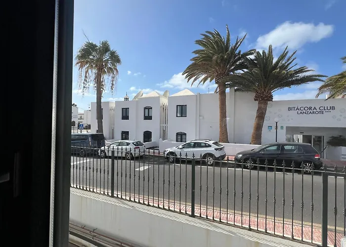 Central One Bedroom Apartment With Communal Pool - Casa Julie